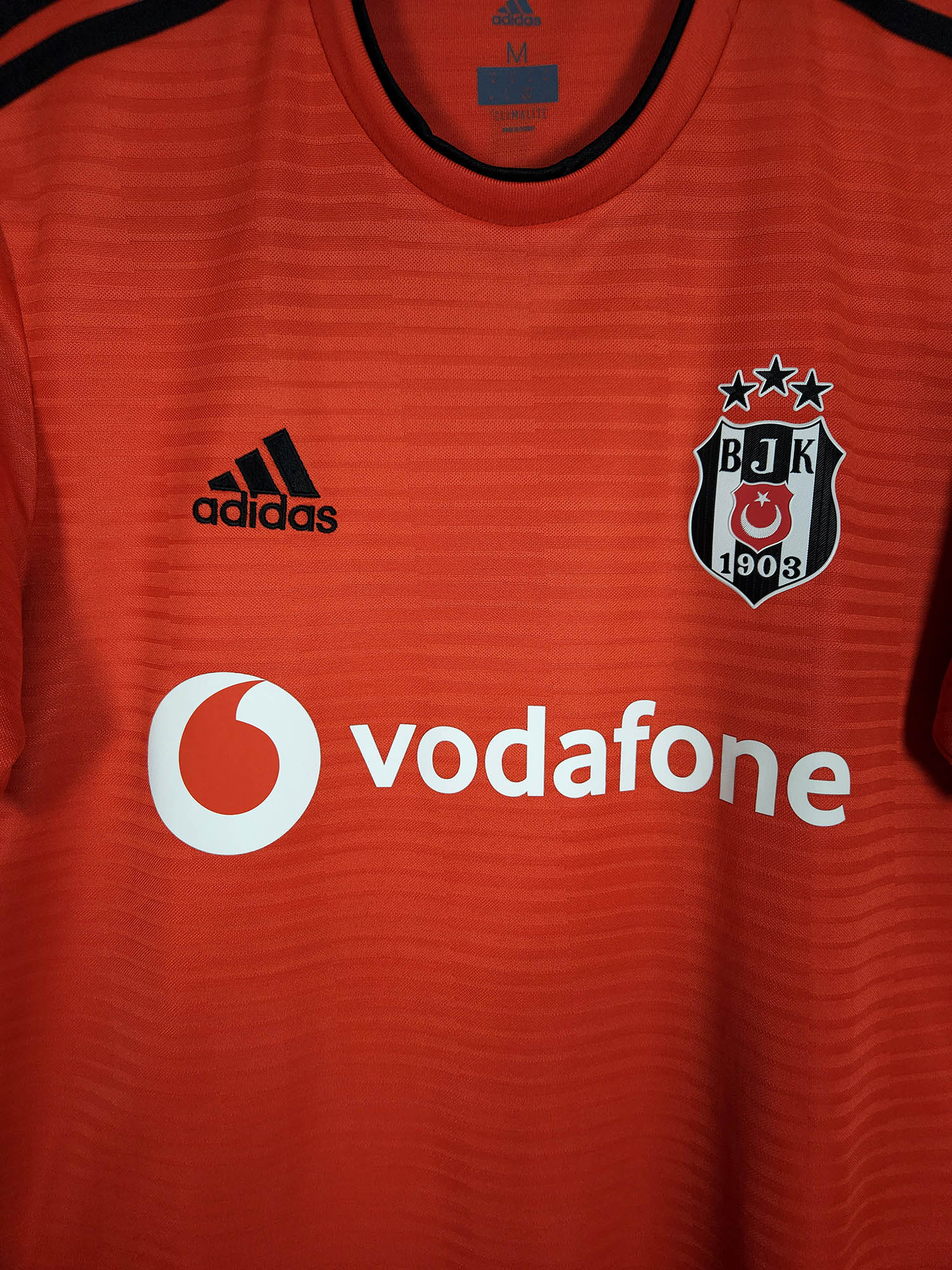 2018-19 Besiktas Third Shirt detailed view 1