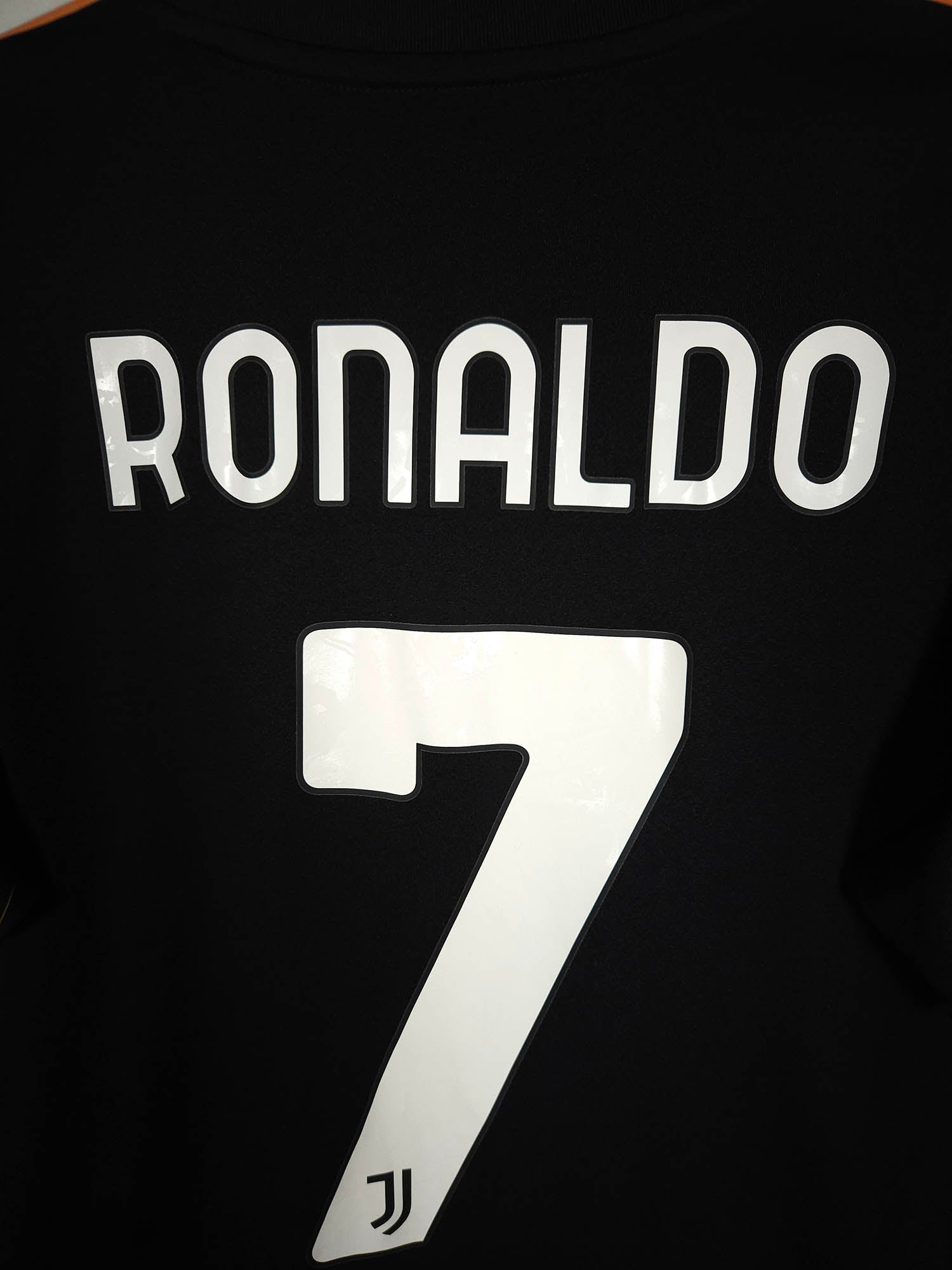 2021-22 Juventus Away Shirt Ronaldo #7