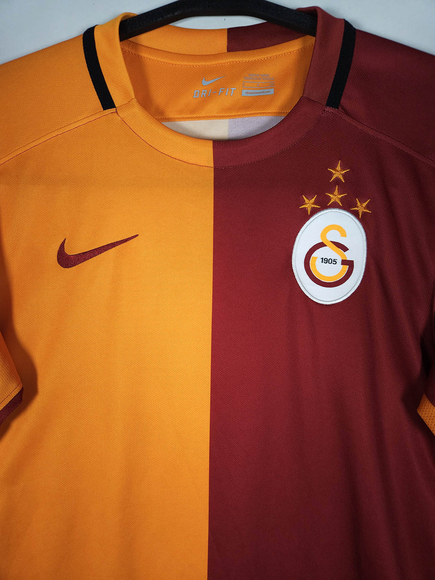2015-16 Galatasaray Home Shirt