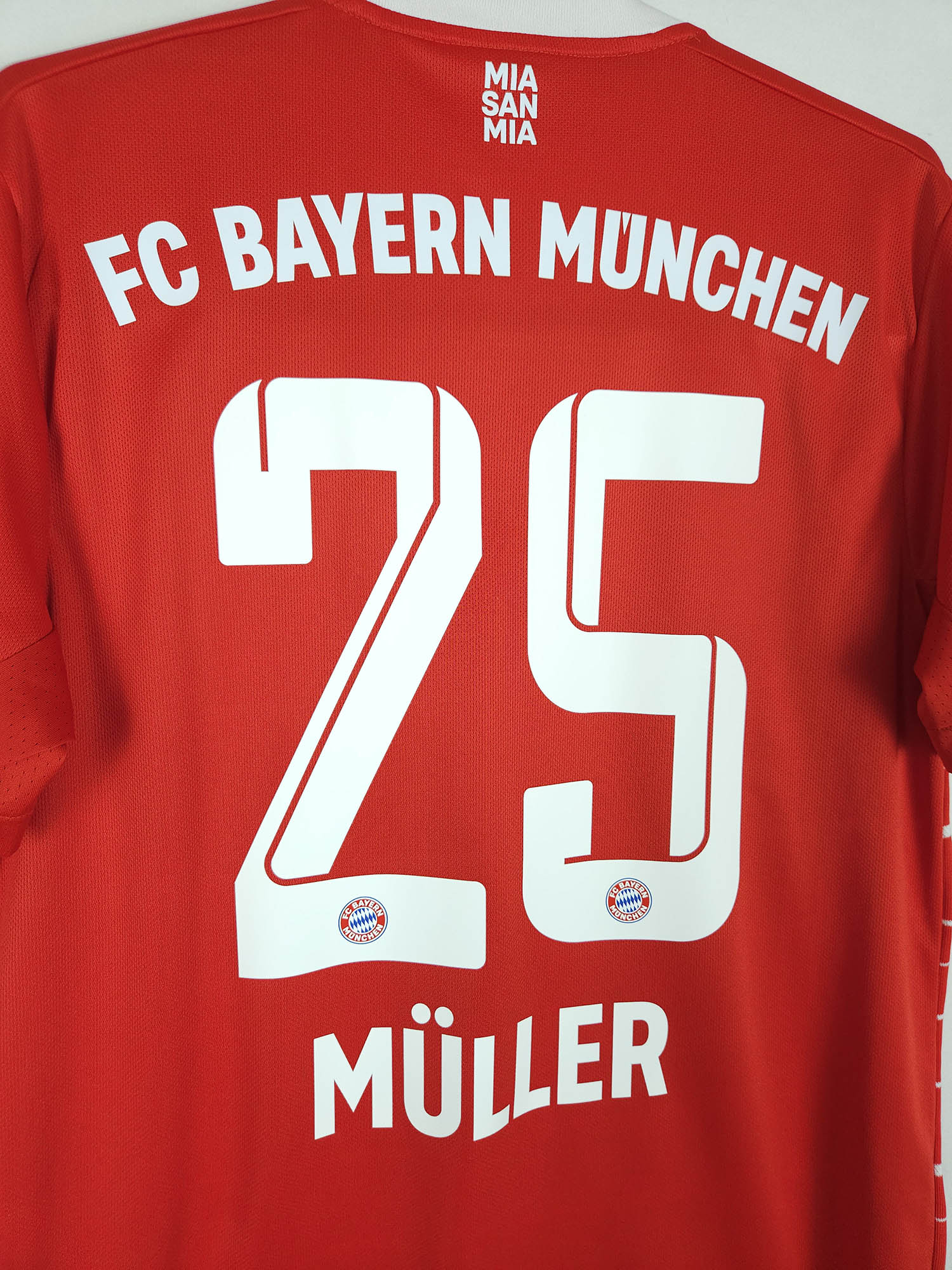 2022-23 Bayern Munich Home Shirt Müller #25
