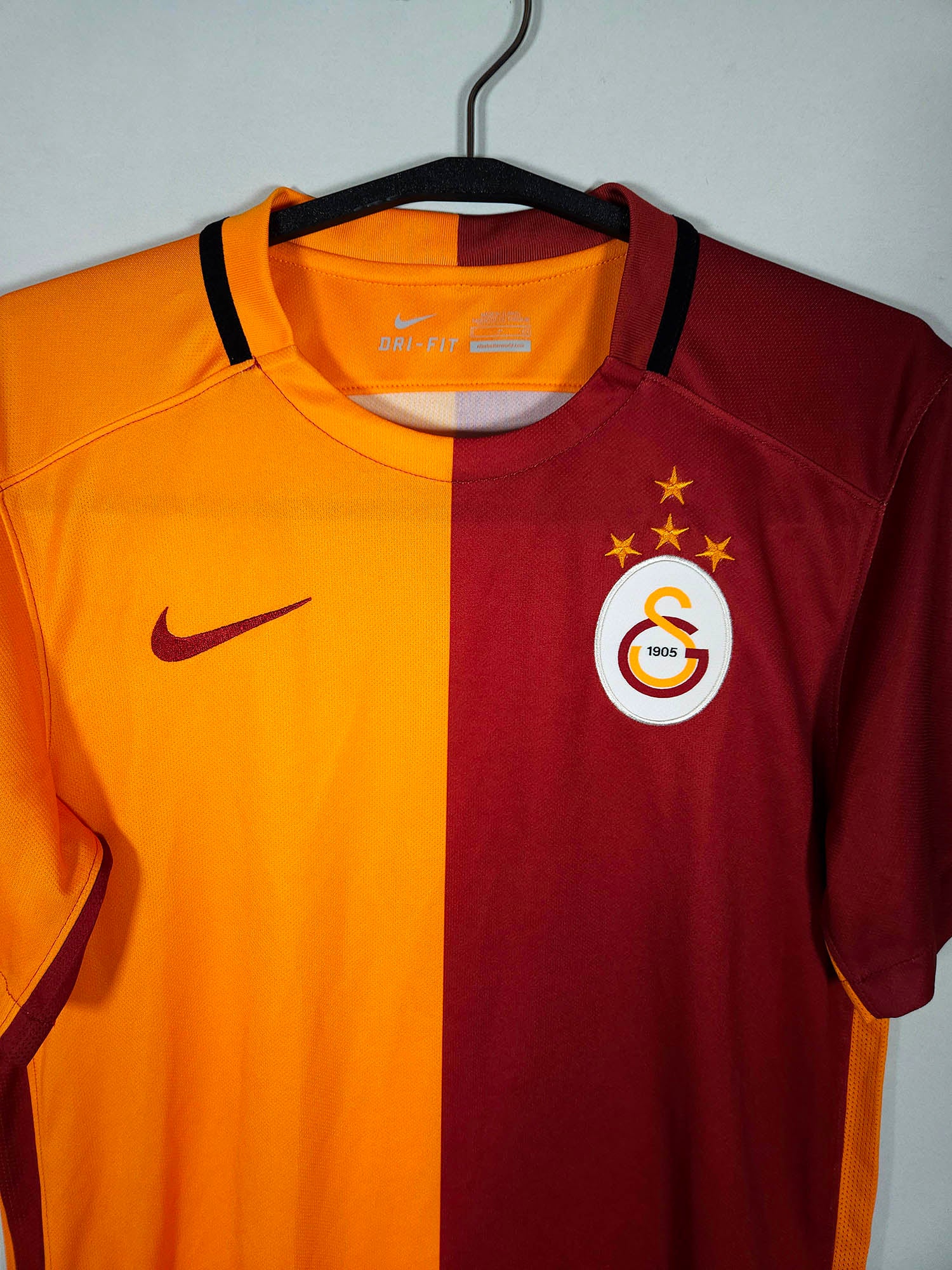 2015-16 Galatasaray Thuisshirt Sneijder #10