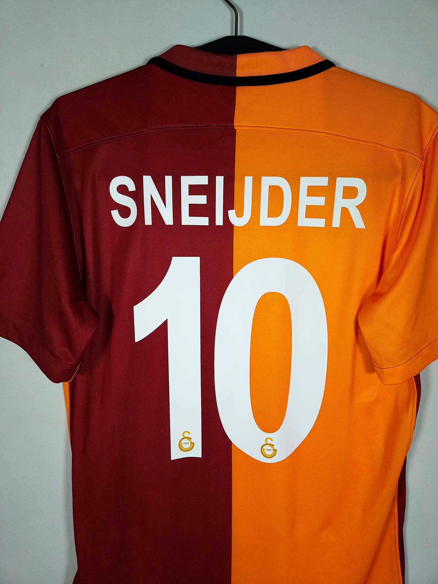 2015-16 Galatasaray Thuisshirt Sneijder #10