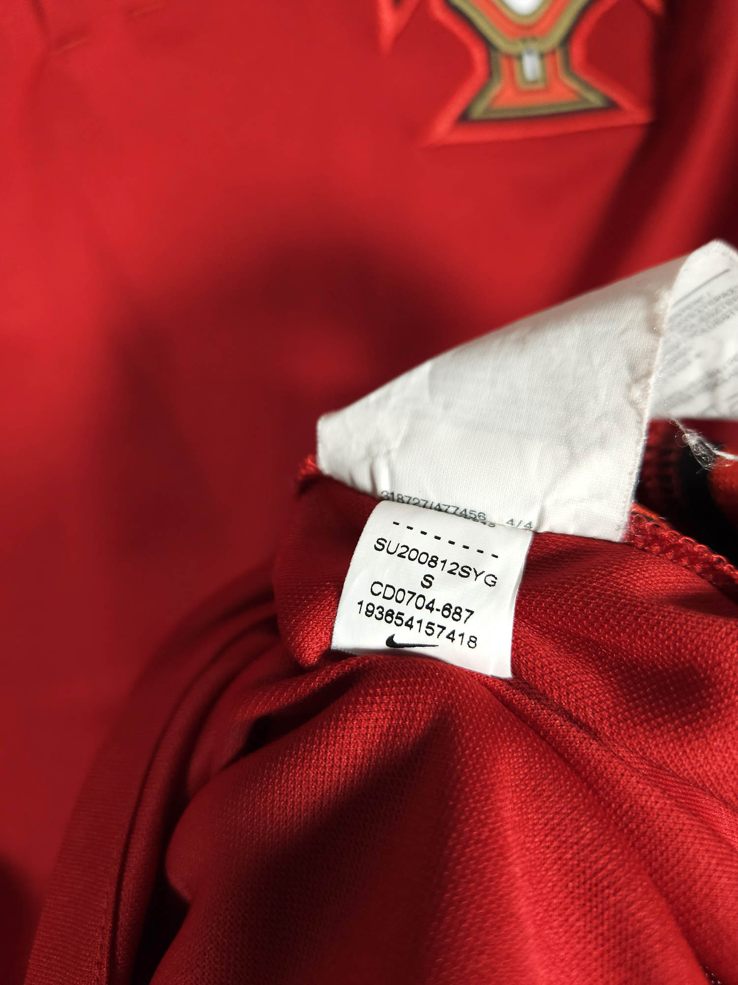 2021-22 Portugal Home Shirt detailed view 4
