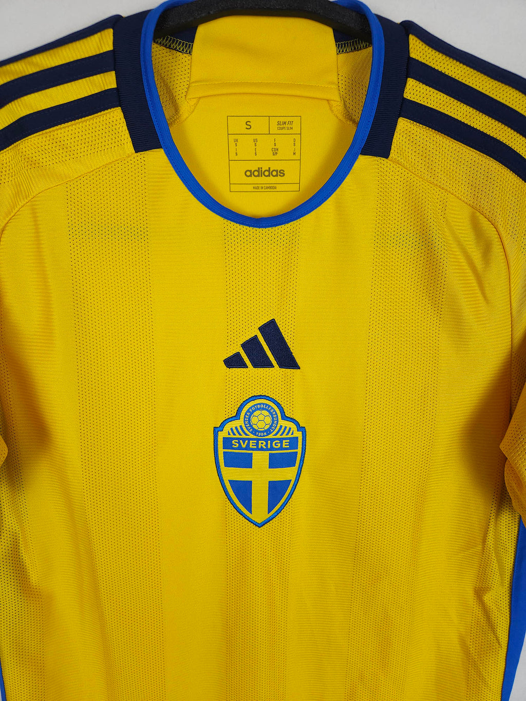 2022-23 Zweden thuisshirt