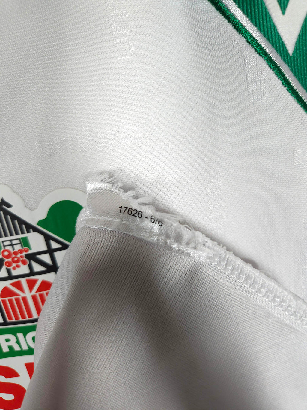 2021-22 Werder Bremen Away Shirt - detailed view
