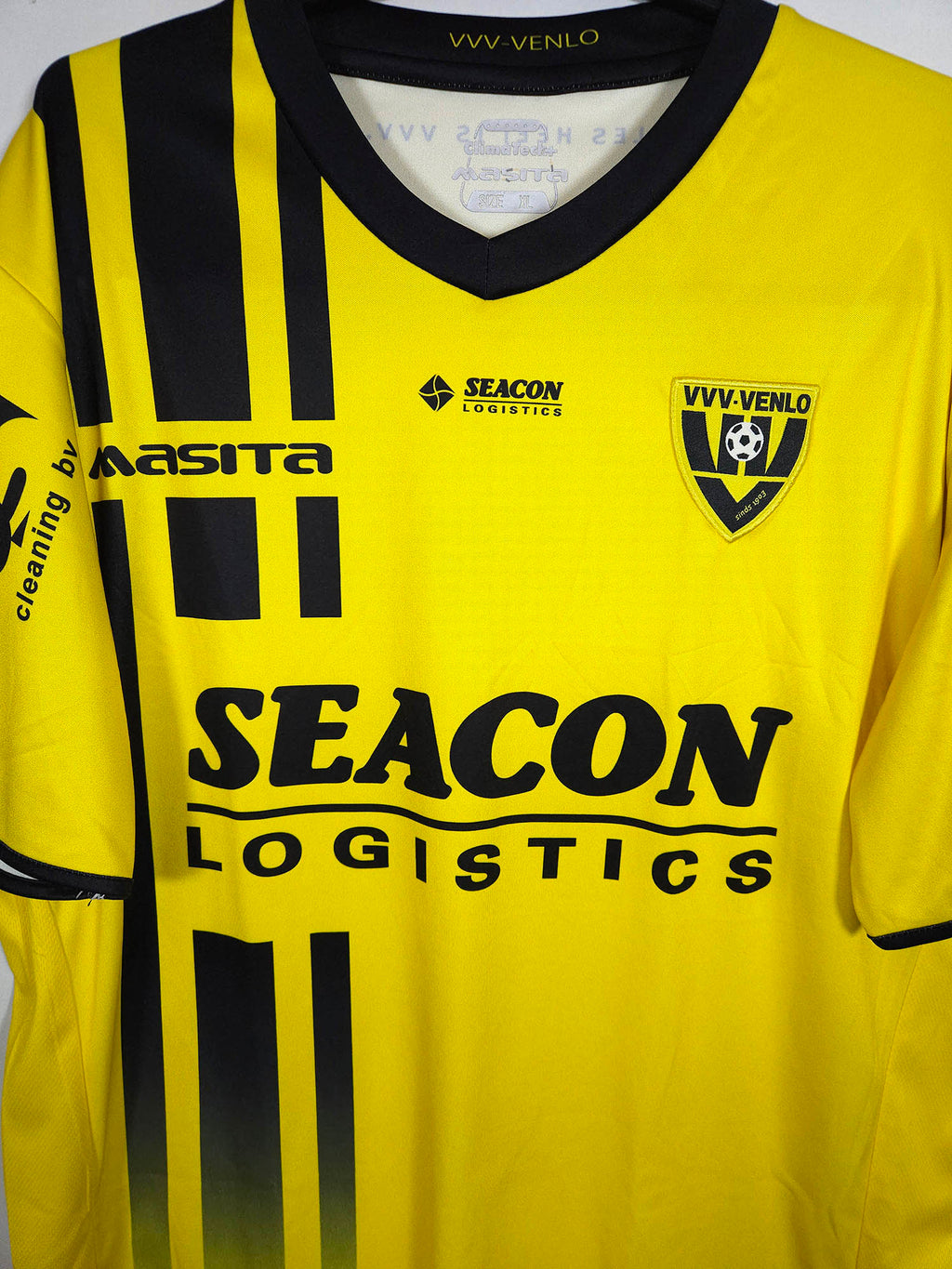 2017-18 VVV-Venlo Home Shirt - detailed view