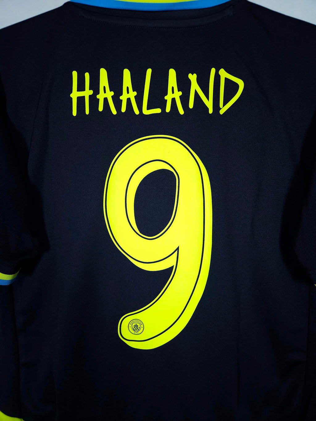2024-25 Manchester City Away Shirt Haaland #9 - detailed view