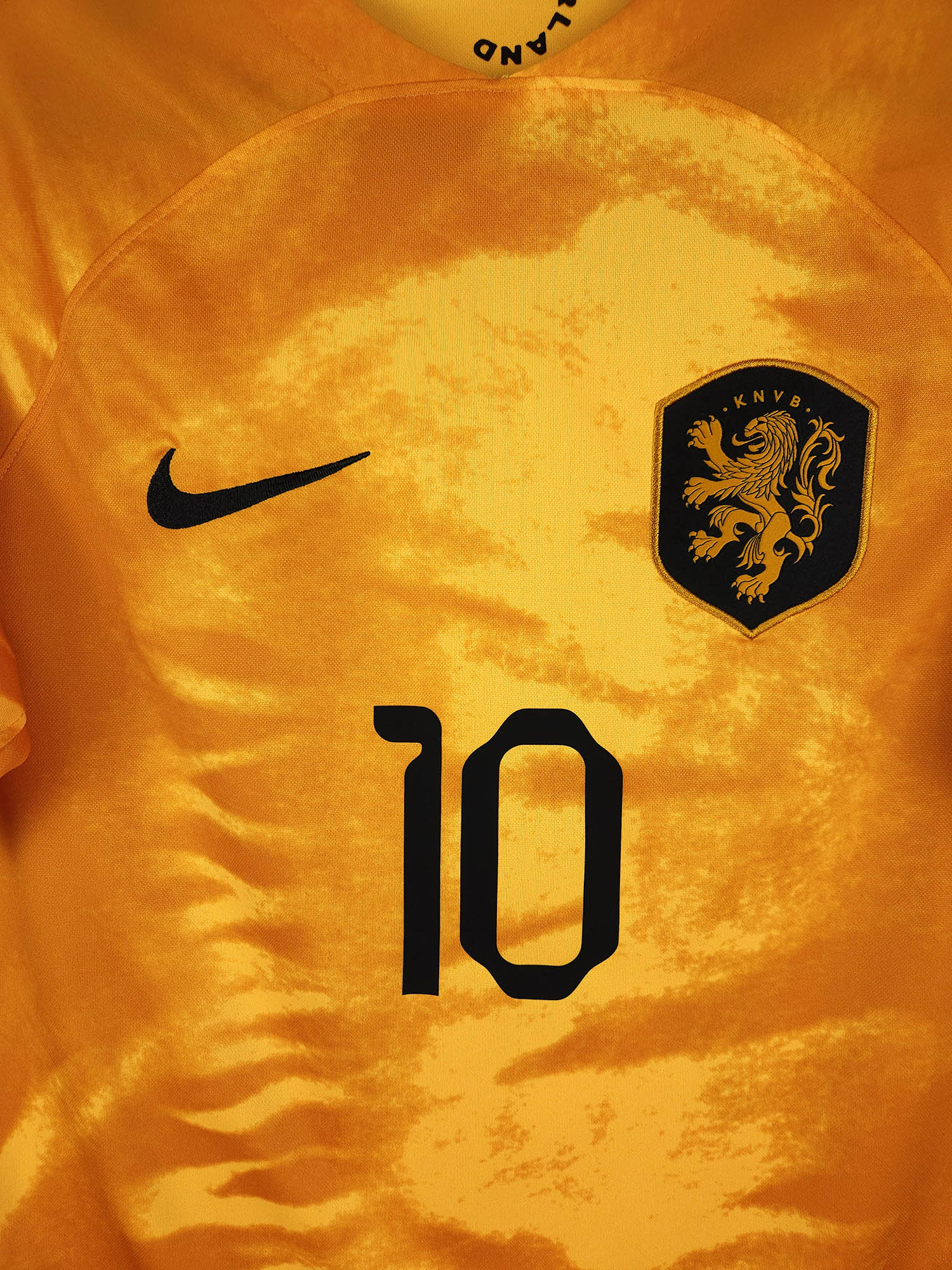 2022-23 Nederland Thuisshirt Memphis #10