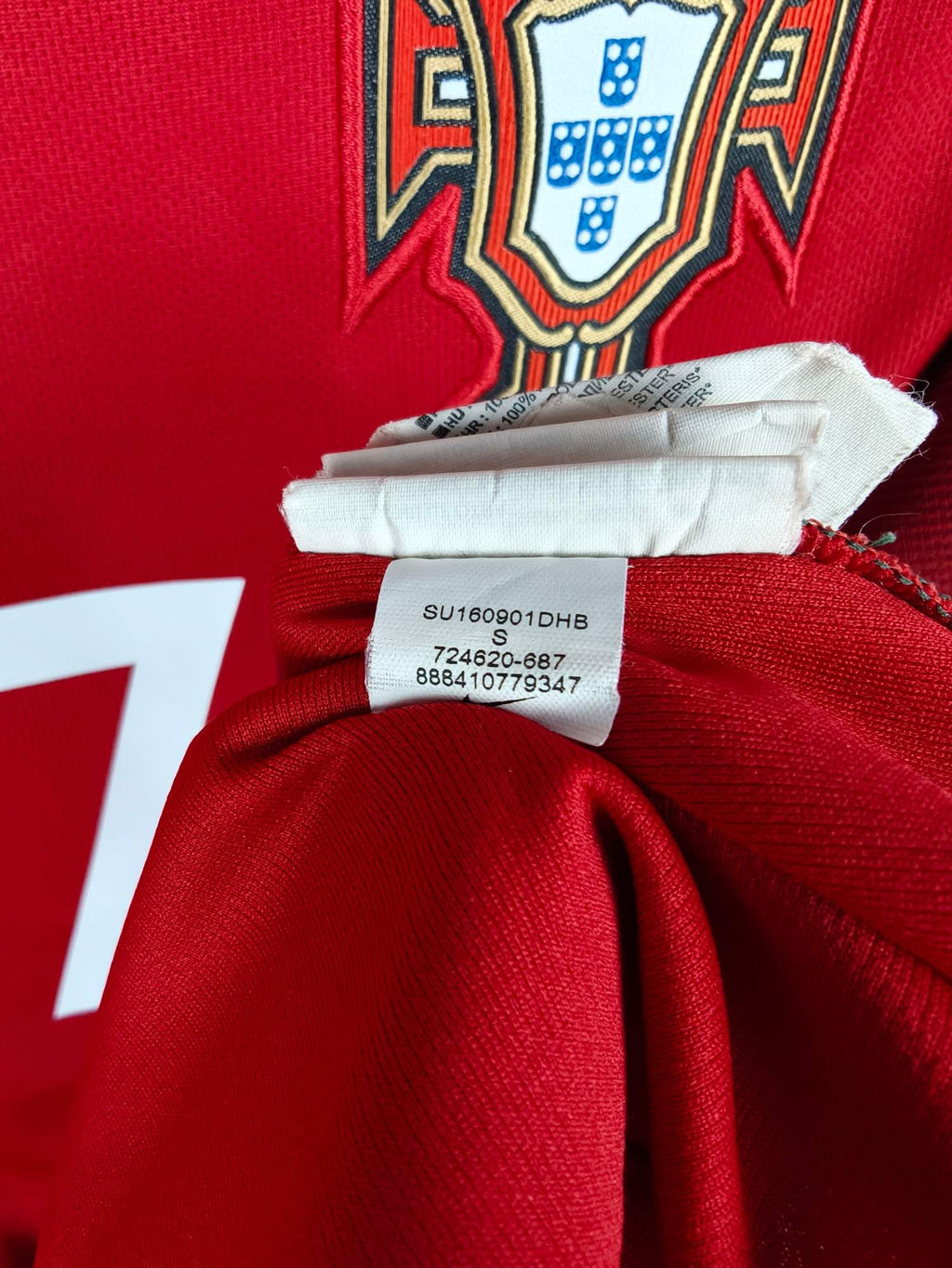2016-17 Portugal Home Shirt Ronaldo #7 - detailed view