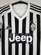 2015-16 Juventus Home Shirt Pogba #10 - detailed view