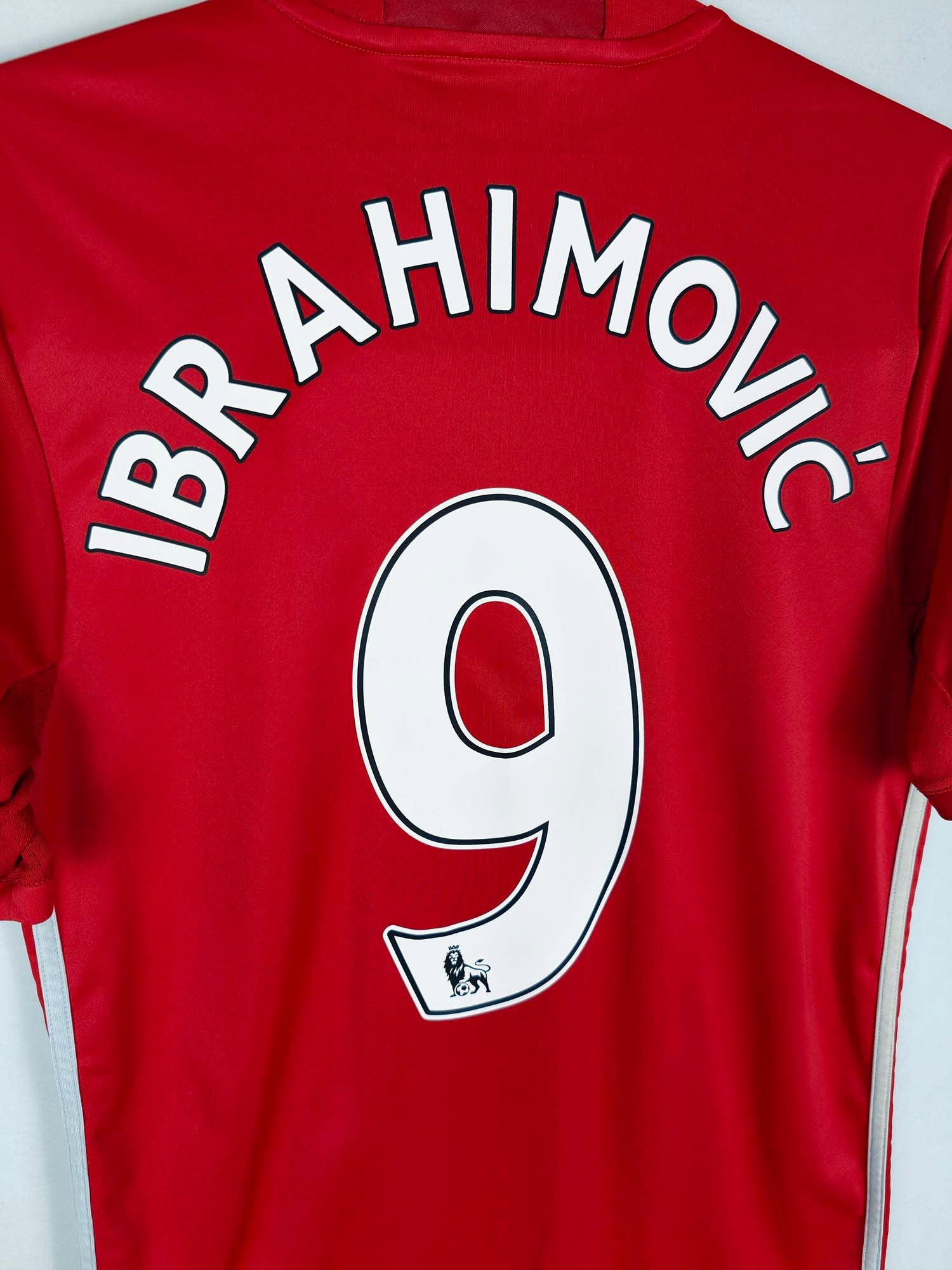 2016-17 Manchester United thuisshirt Ibrahimović #9