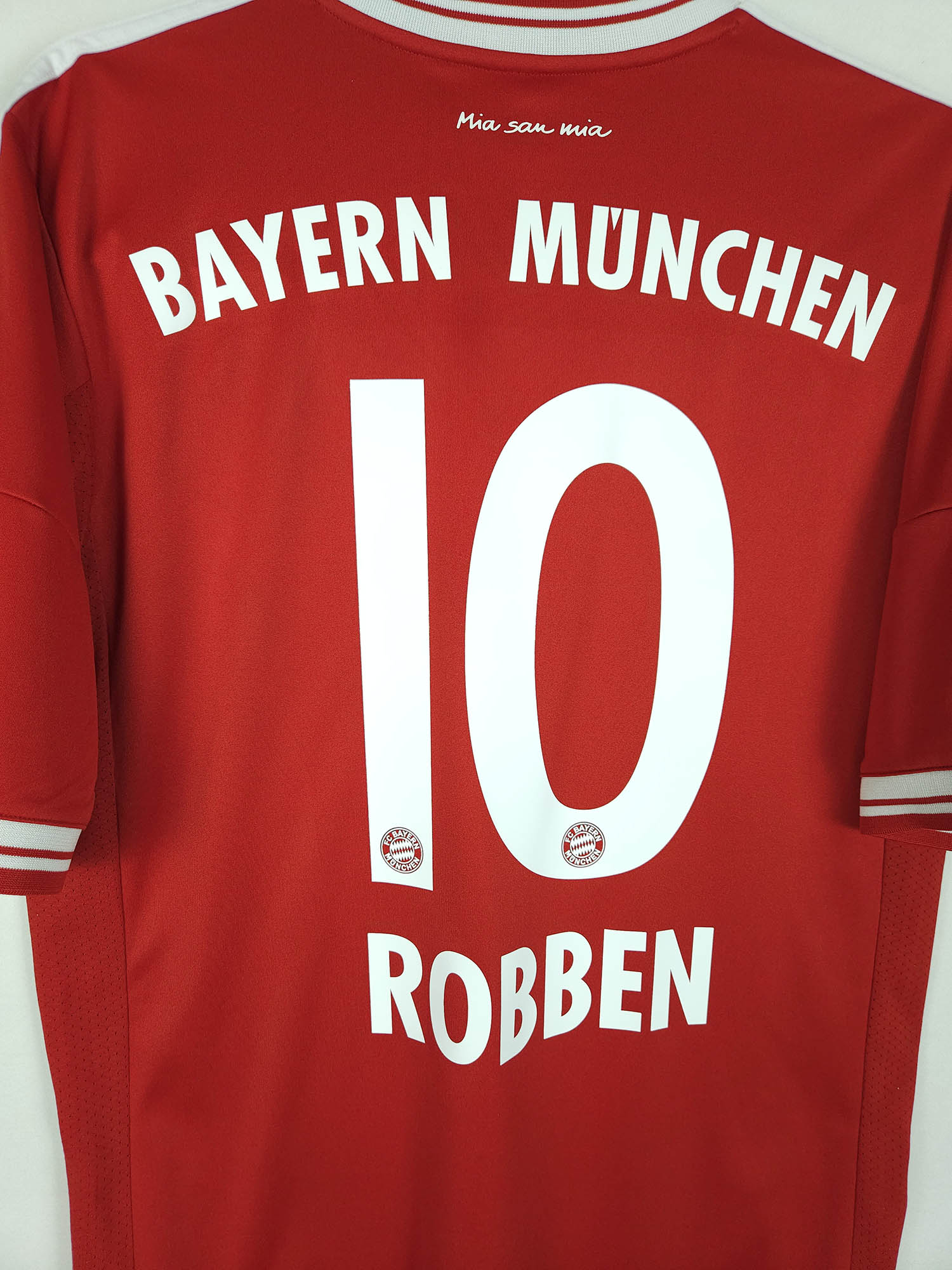 2013-14 Bayern München thuisshirt Robben #10