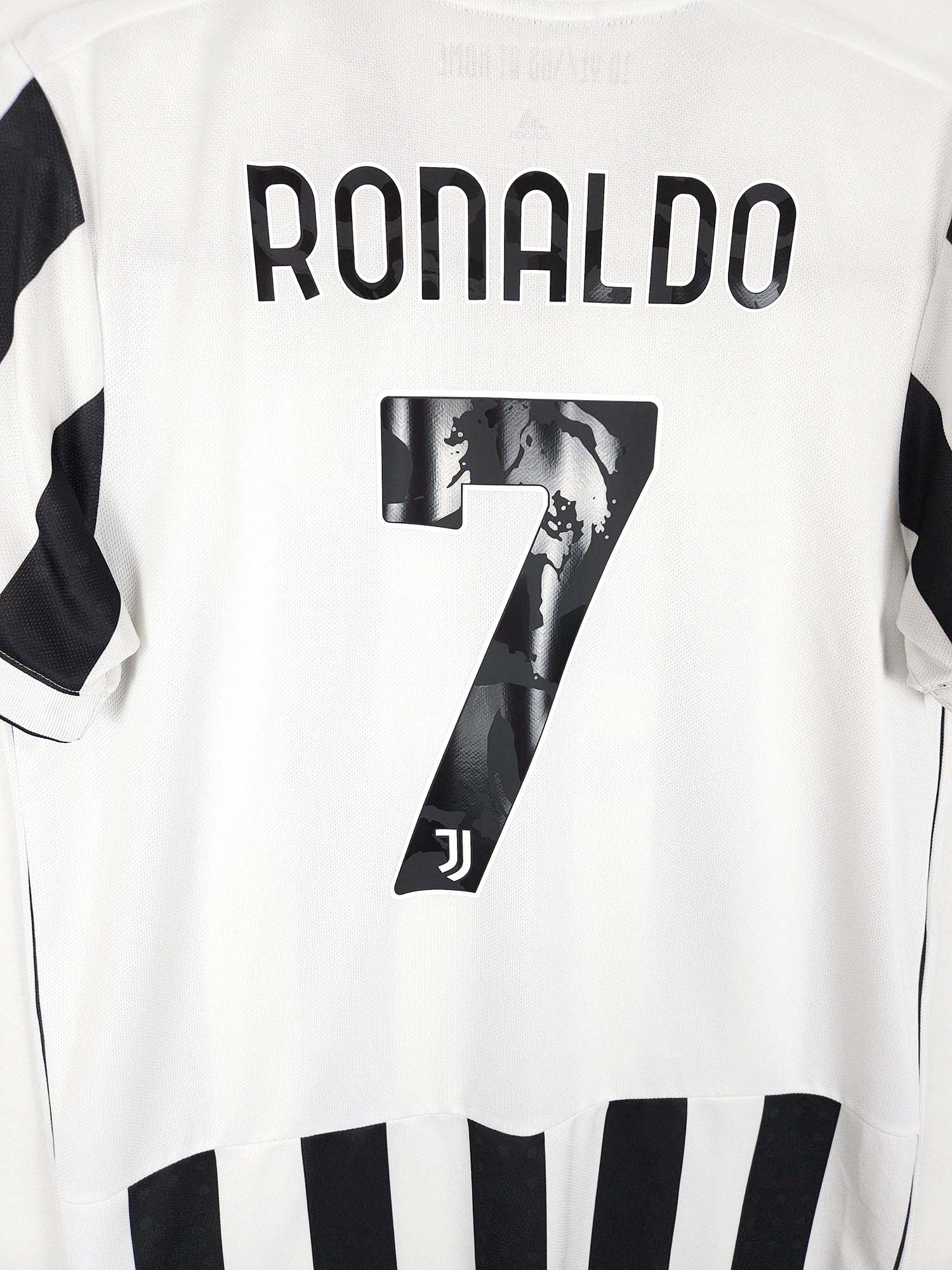 2021-22 Juventus thuisshirt Ronaldo #7