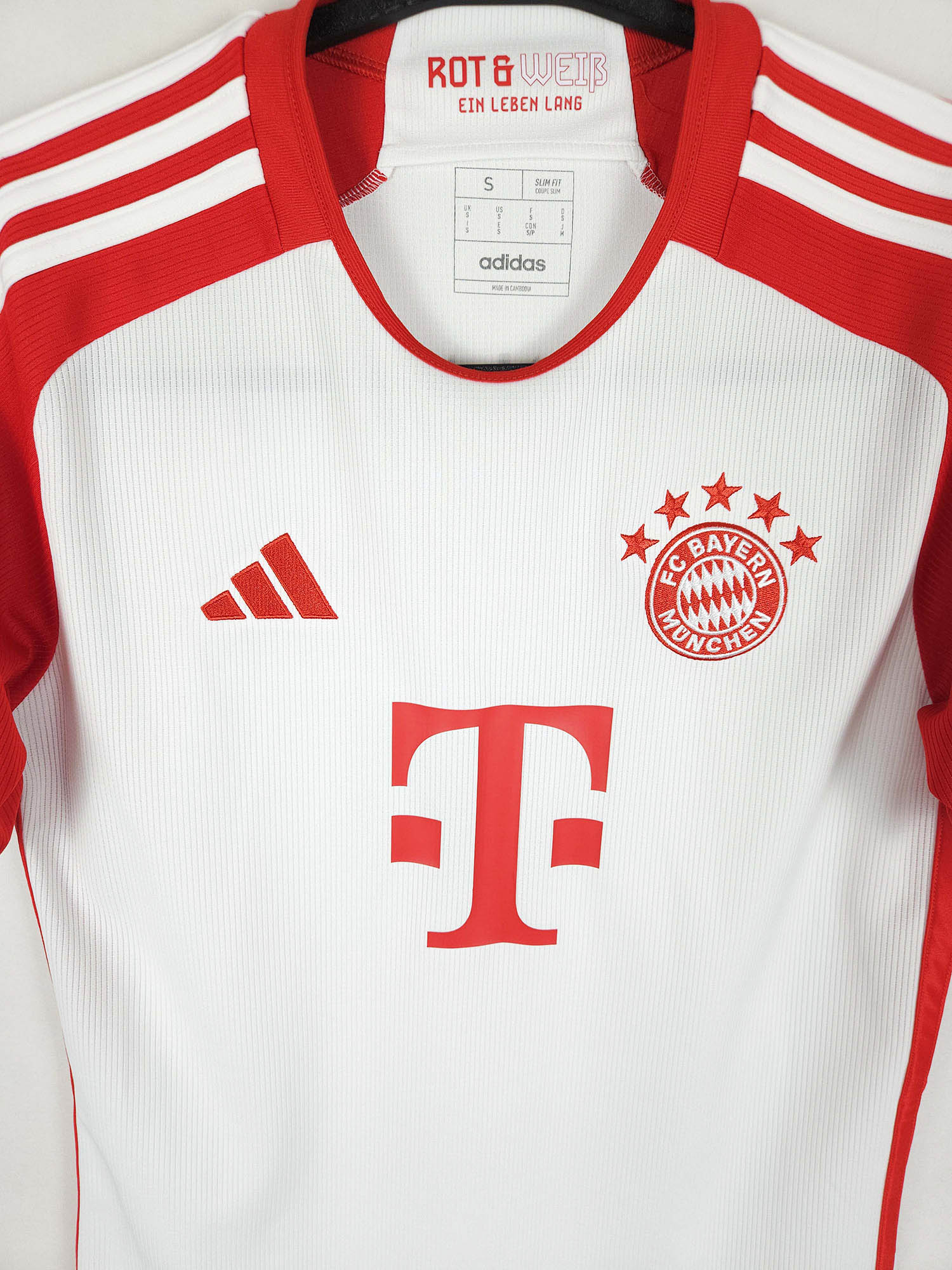 2023-24 Bayern München thuisshirt