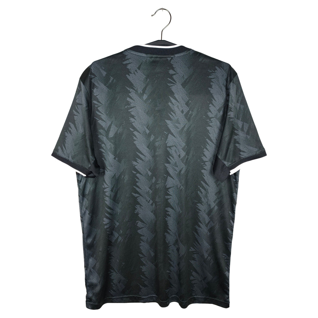 2022-23 Juventus uitshirt - achterkant