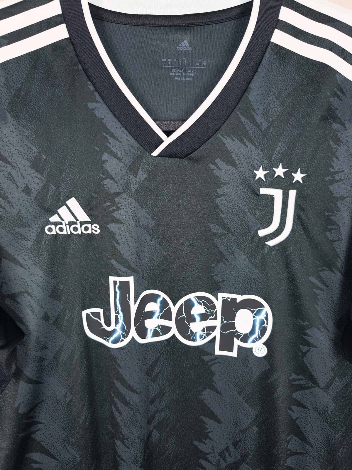 2022-23 Juventus uitshirt - detailfoto