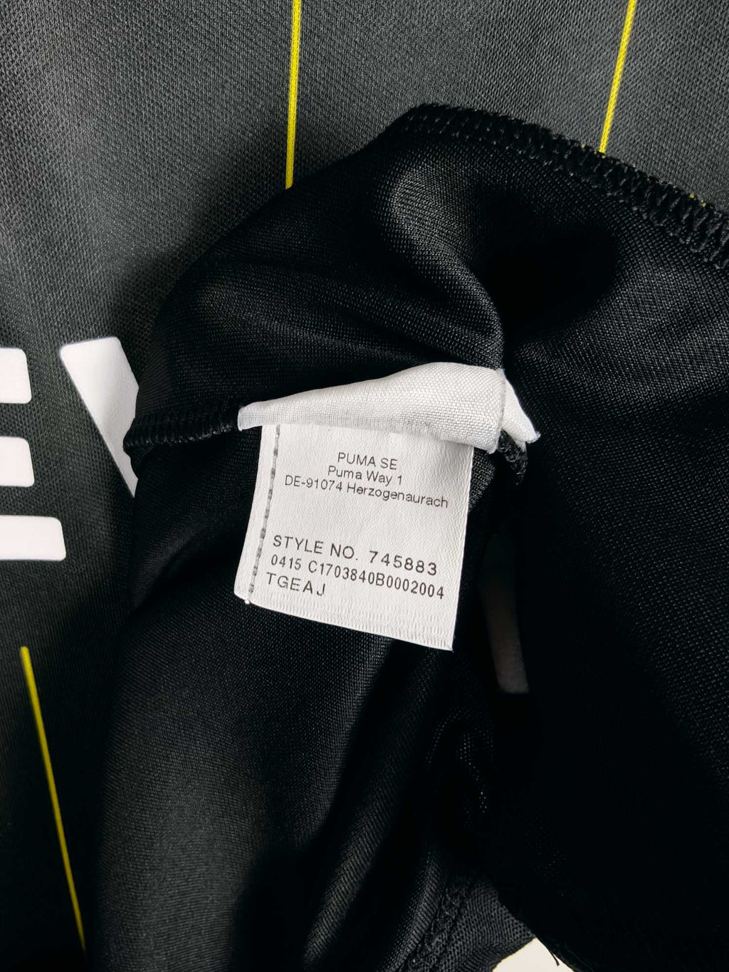 2014-16 Borussia Dortmund Away Shirt - detailed view