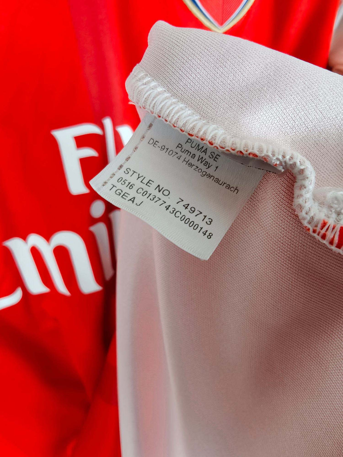 2016-17 Arsenal Home Shirt Özil #11 (LS) - detailed view
