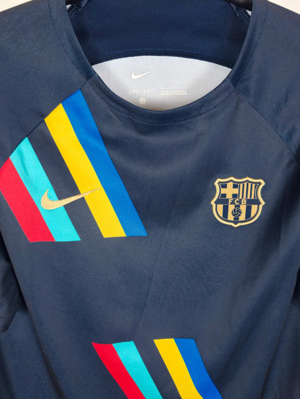 2022-23 Barcelona pre-matchshirt