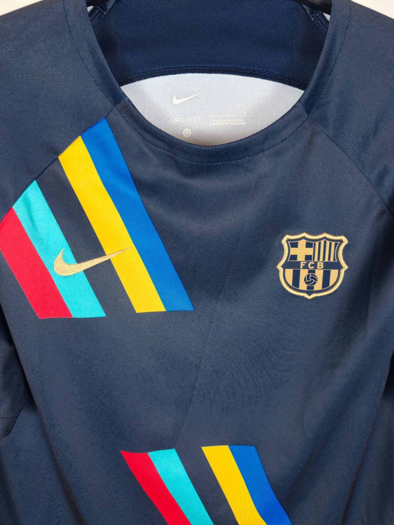 2022-23 Barcelona pre-matchshirt