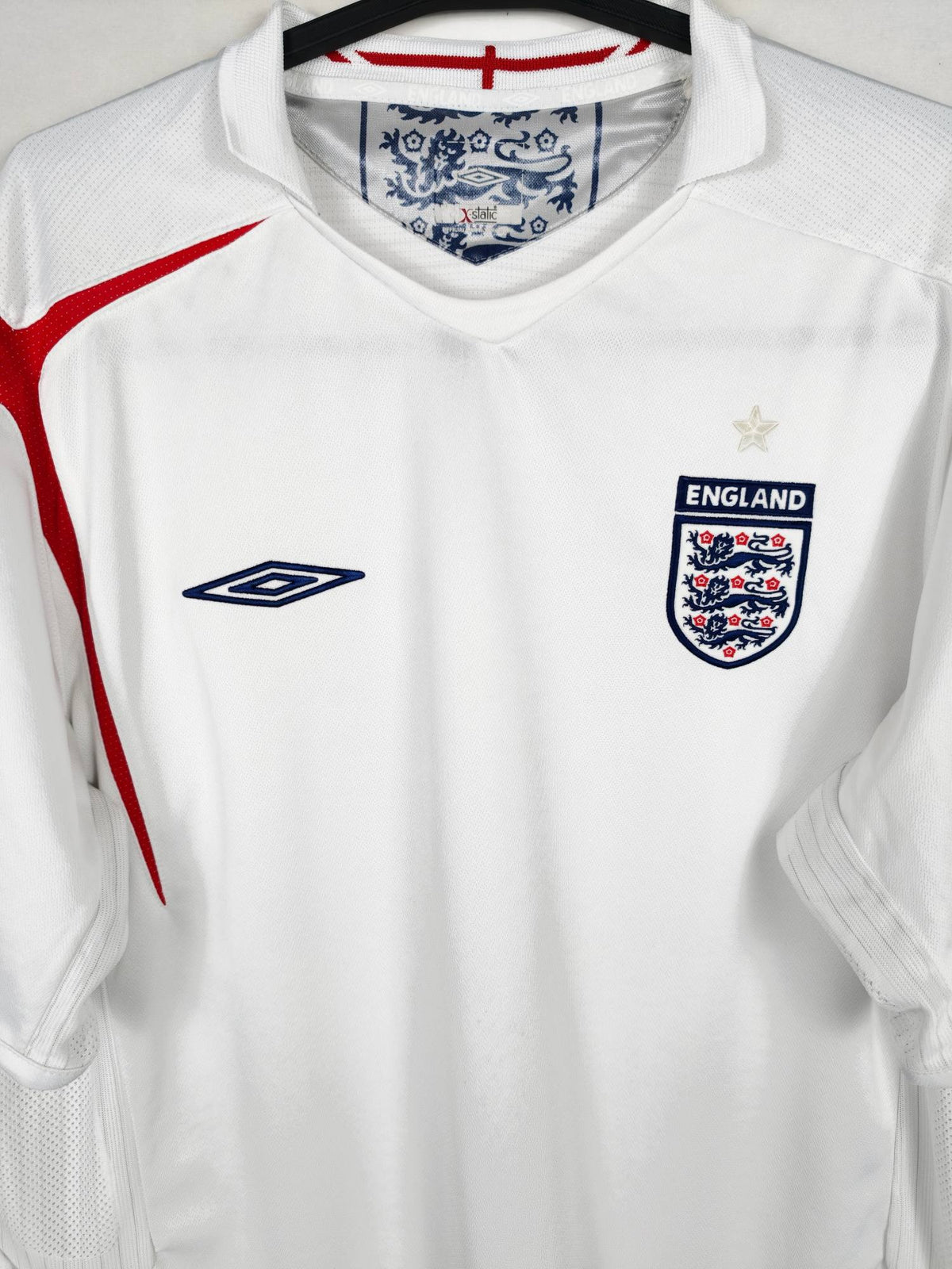 2005-07 England Home Shirt - detailed view