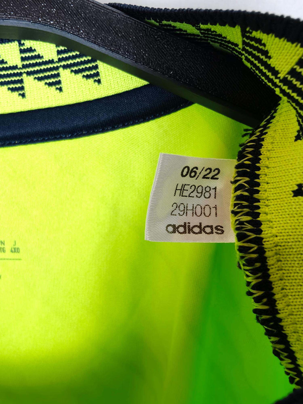 2022-23 Manchester United Third Shirt - detailed view