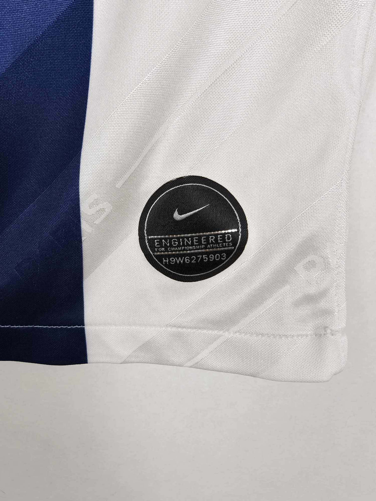 2019-20 Paris Saint-Germain Third Shirt Mbappé #7 - detailed view