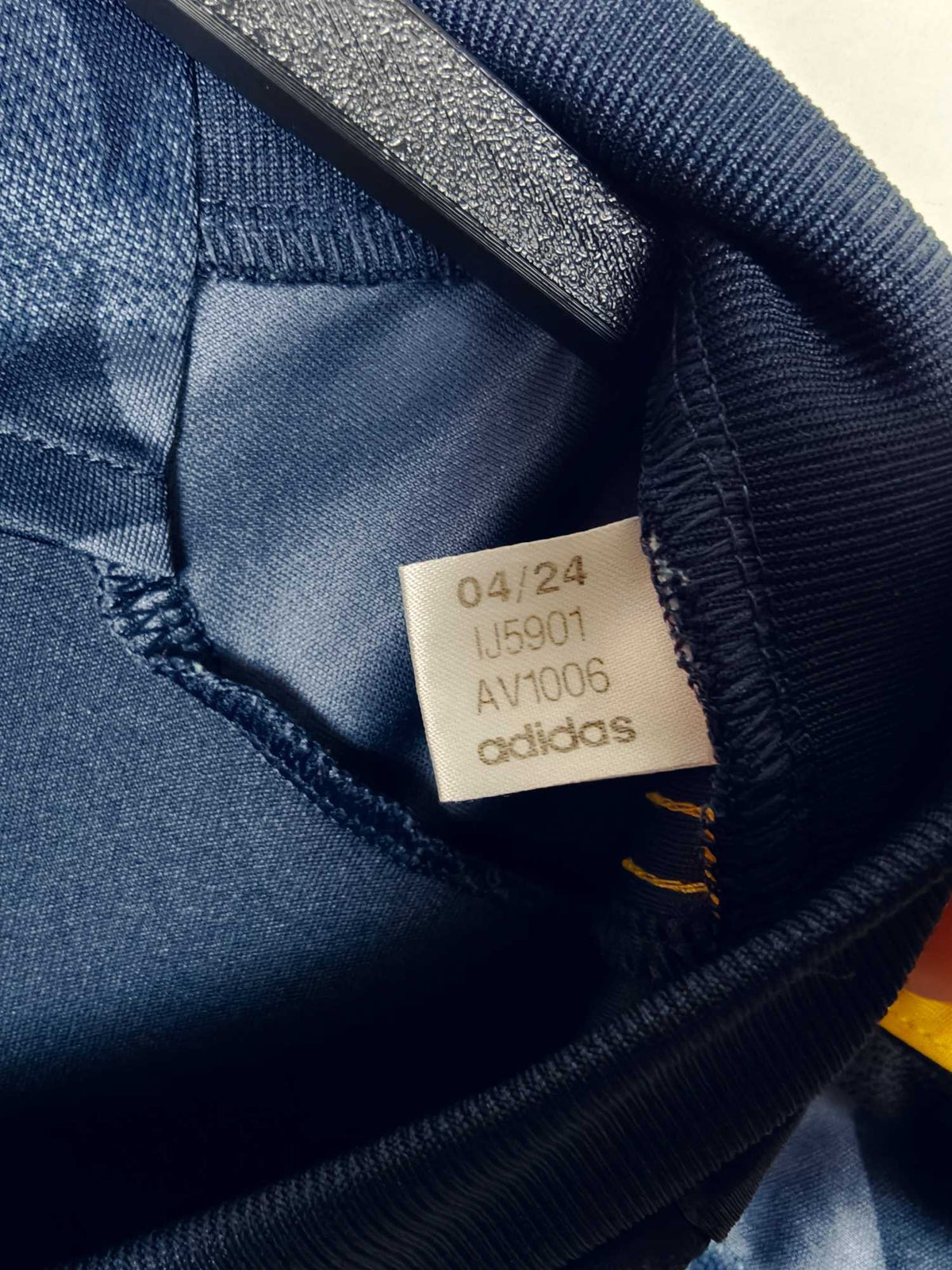2023-24 Real Madrid uitshirt - detailfoto