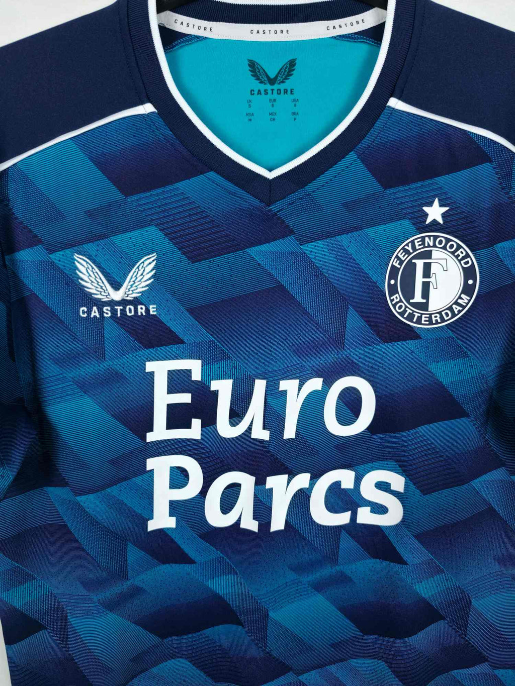2023-24 Feyenoord uitshirt - detailfoto