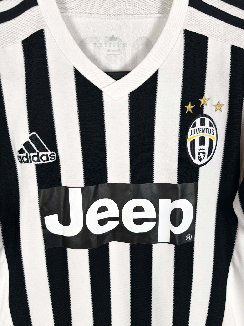2015-16 Juventus Home Shirt Pogba #10 - detailed view