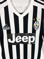 2015-16 Juventus Home Shirt Pogba #10 - detailed view