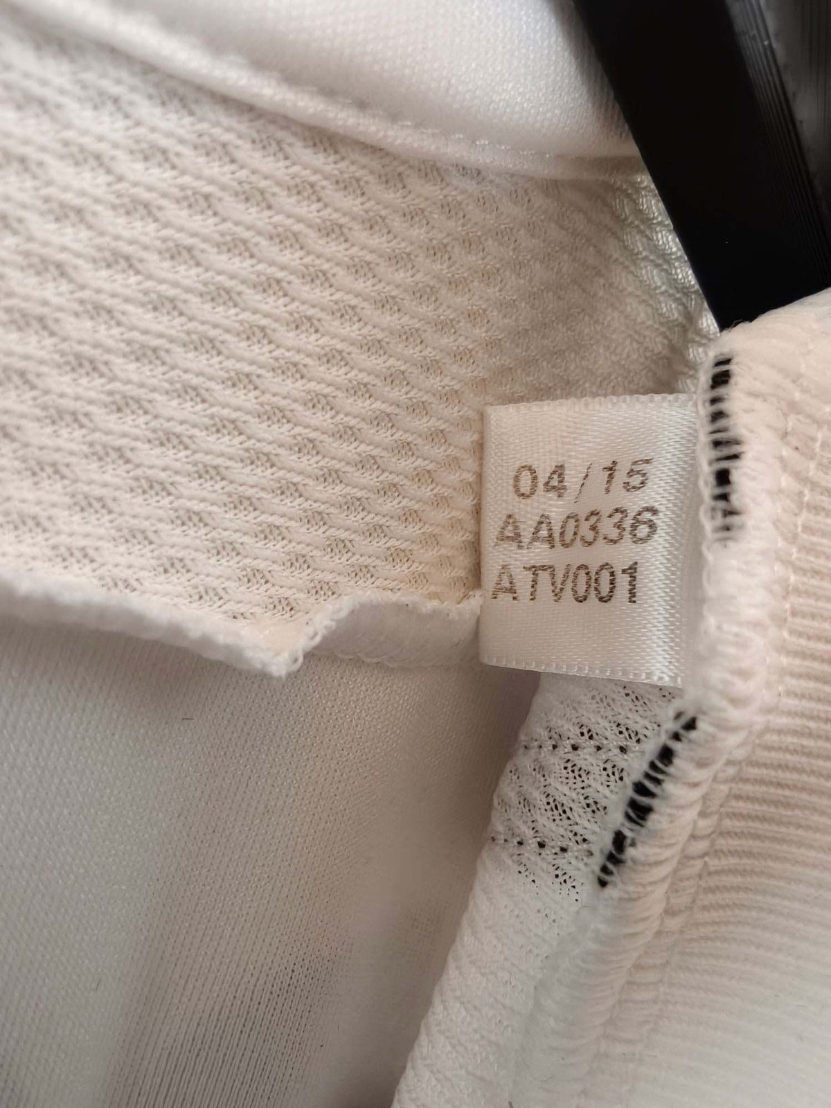 2015-16 Juventus Home Shirt Pogba #10 - detailed view