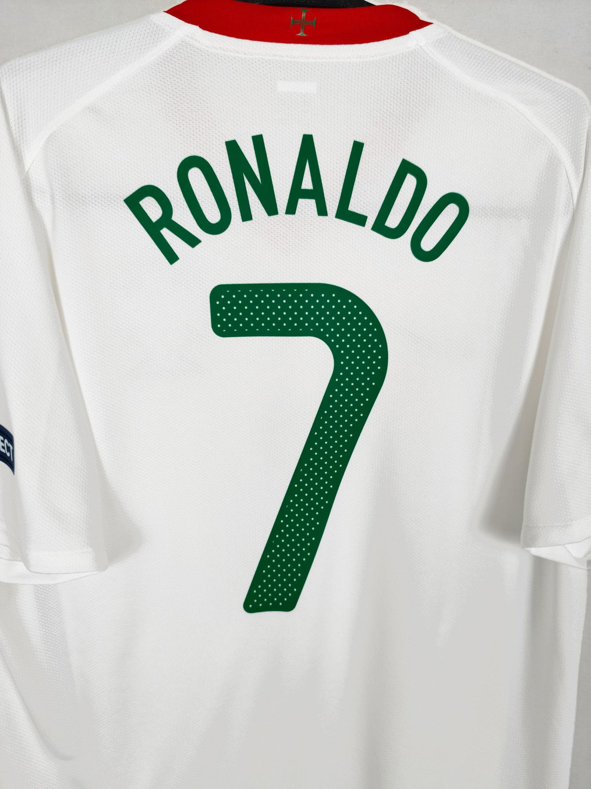 2008-10 Portugal Away Shirt Ronaldo #7 - detailed view