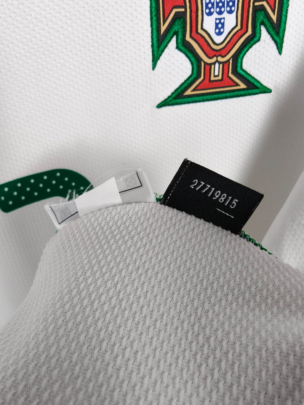 2008-10 Portugal Away Shirt Ronaldo #7 - detailed view