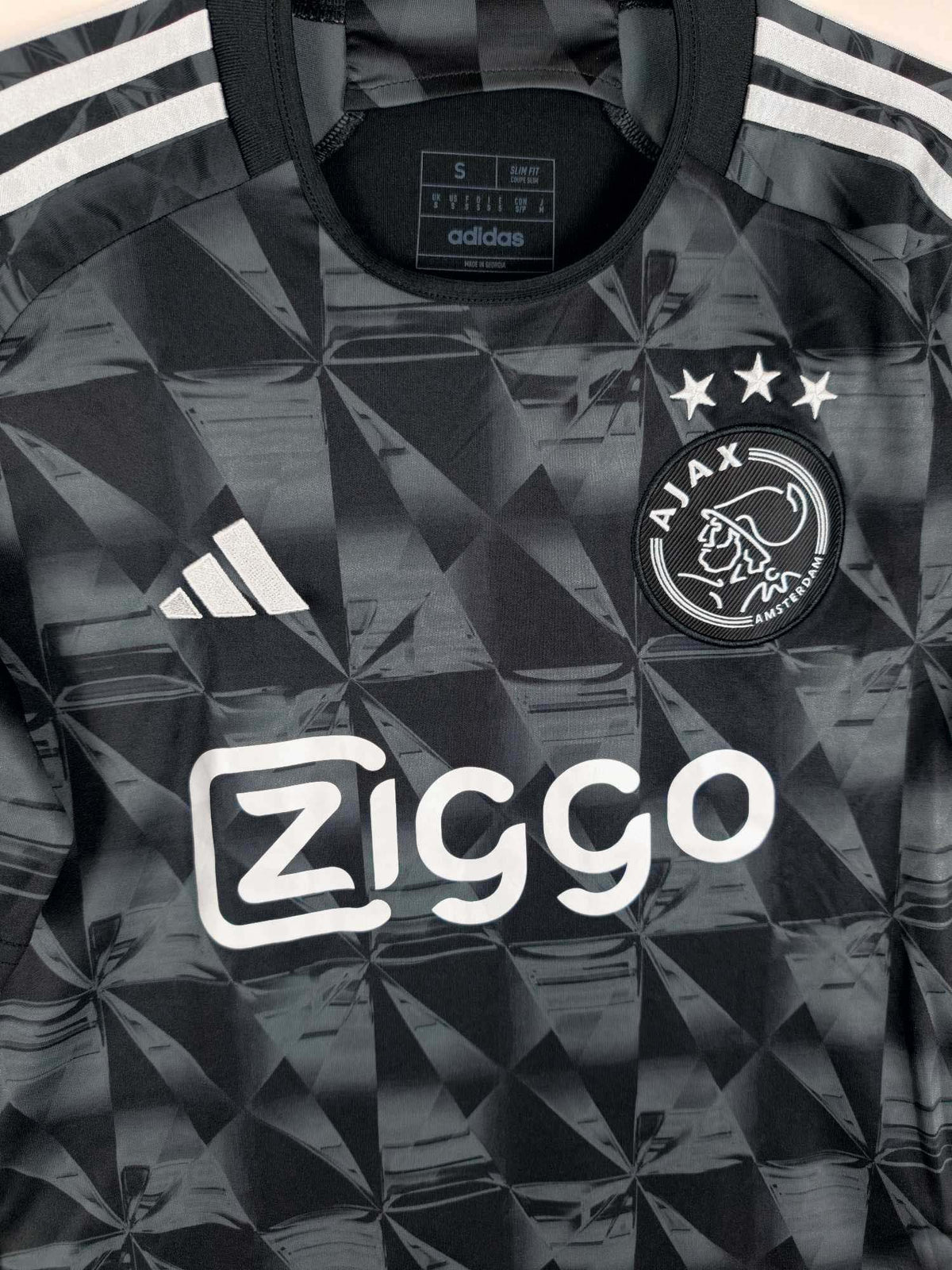 2023-24 Ajax Third Shirt Brobbey #9 - detailed view