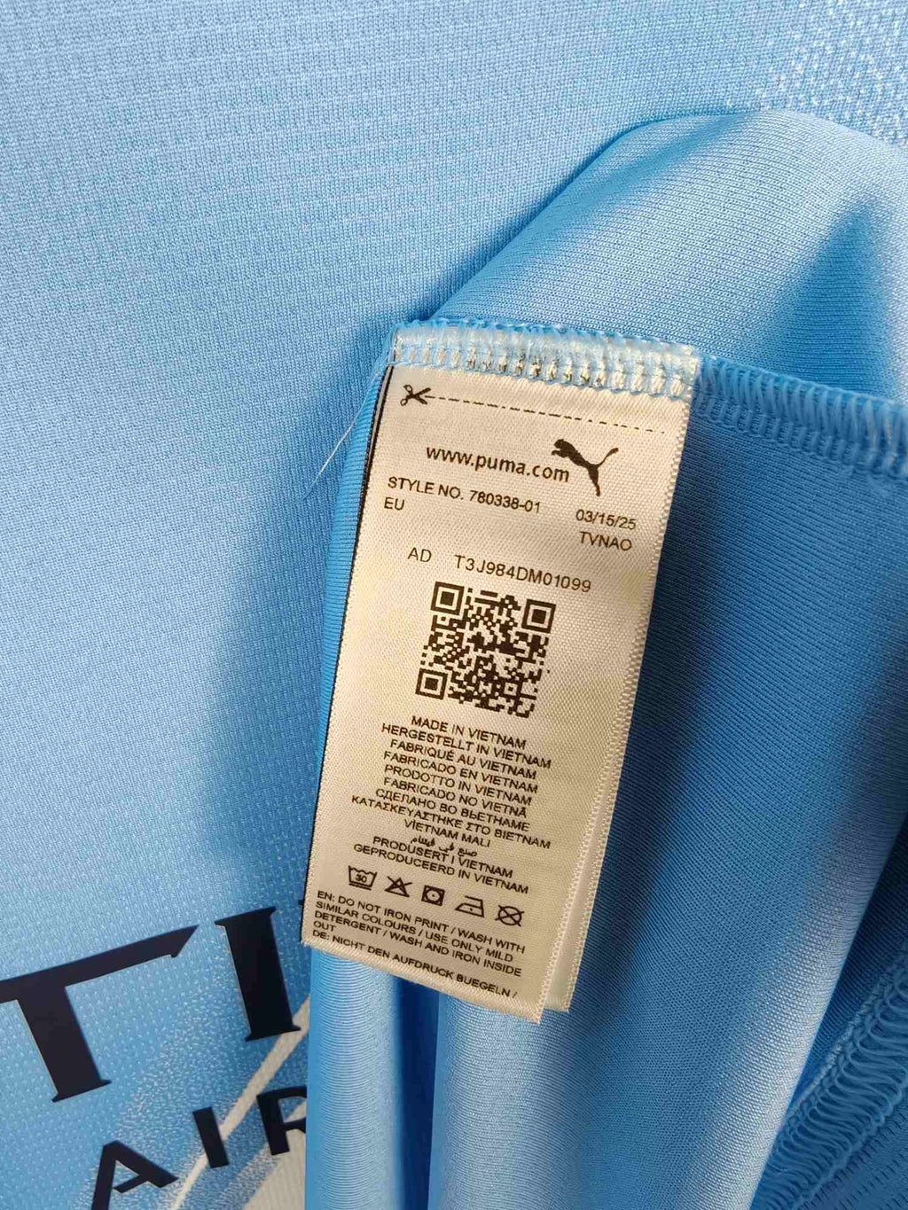 2025-26 Manchester City Home Shirt - detailed view