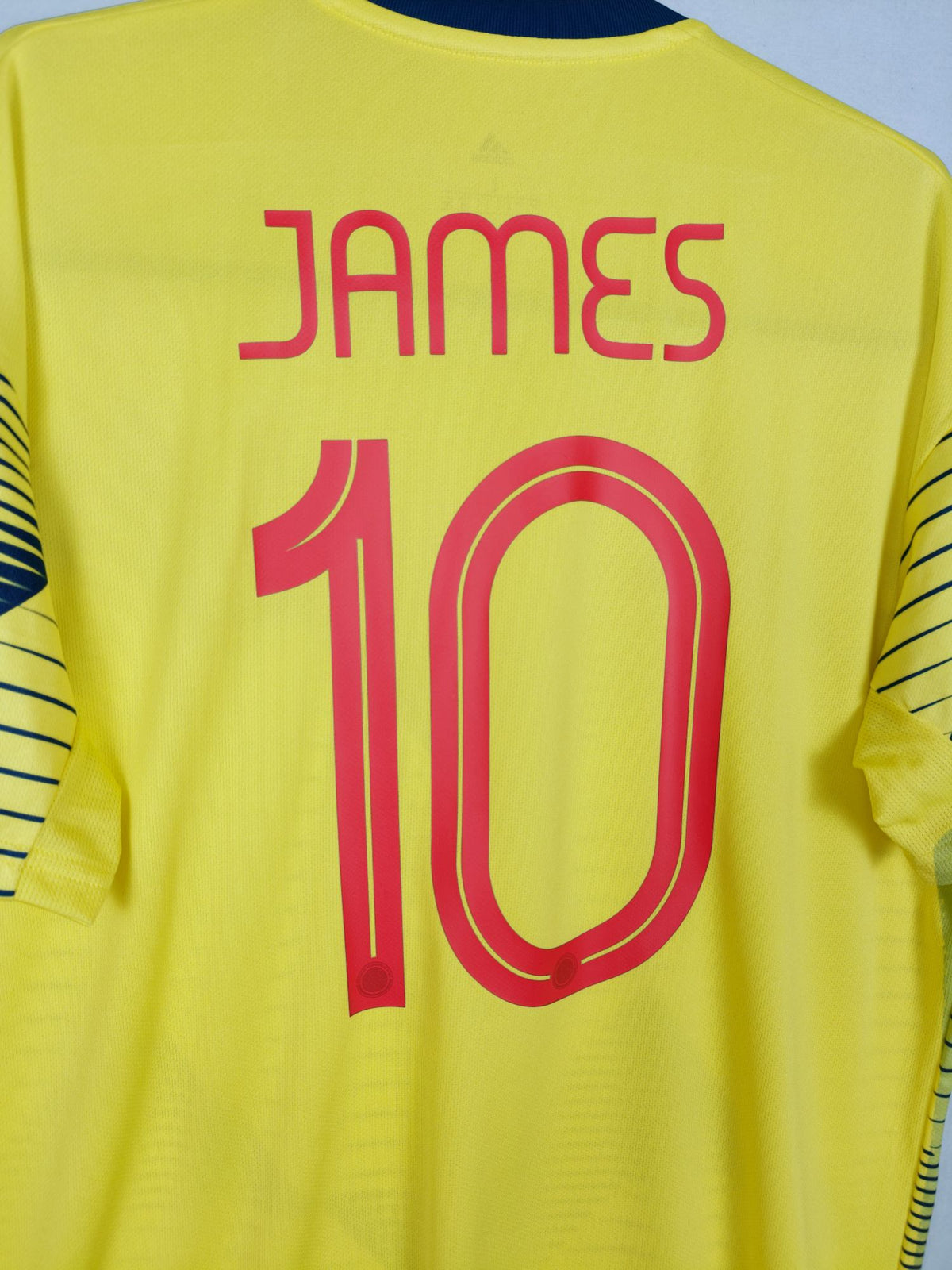 2019-20 Colombia thuisshirt James #10 - detailfoto