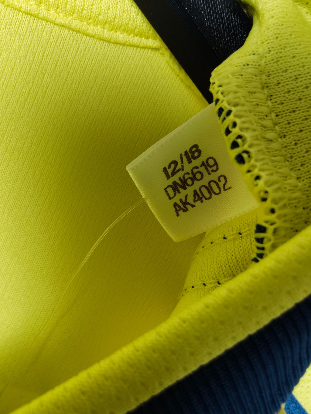 2019-20 Colombia thuisshirt James #10 - detailfoto