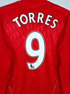 2010-12 Liverpool thuisshirt Torres #9 (LS) - detailfoto