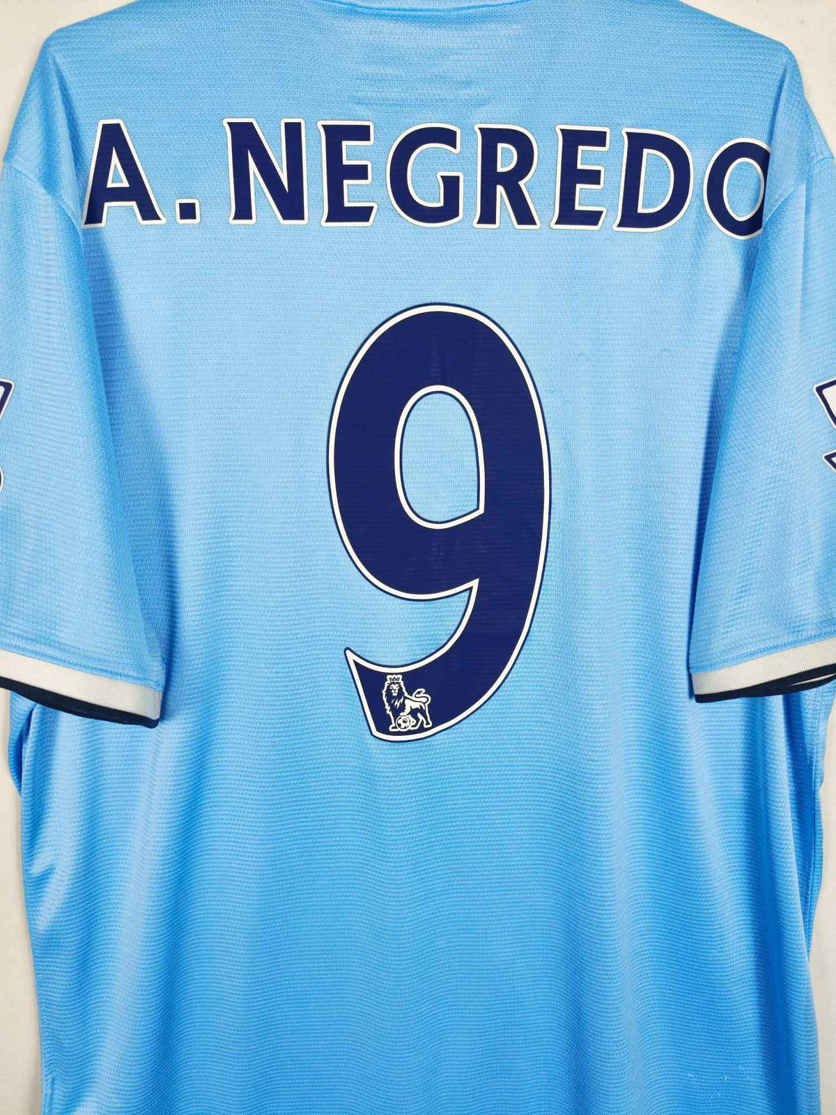 2013-14 Manchester City thuisshirt A. Negredo #9 - detailfoto