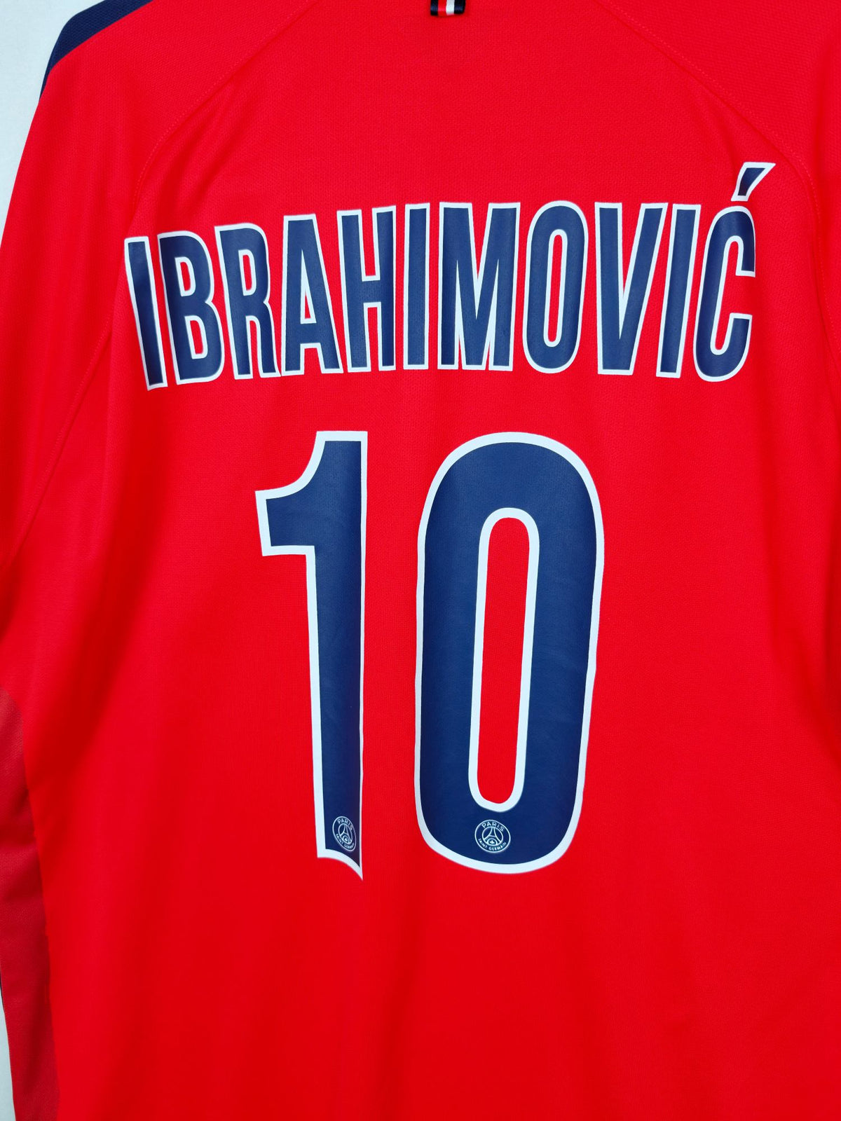 2014-15 Paris Saint-Germain derde shirt Ibrahimovic #10 - detailfoto