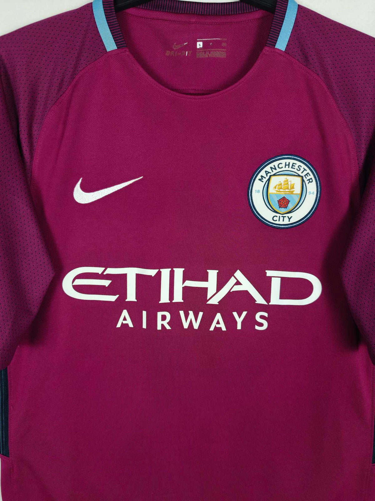2017-18 Manchester City Away Shirt De Bruyne #17 - detailed view