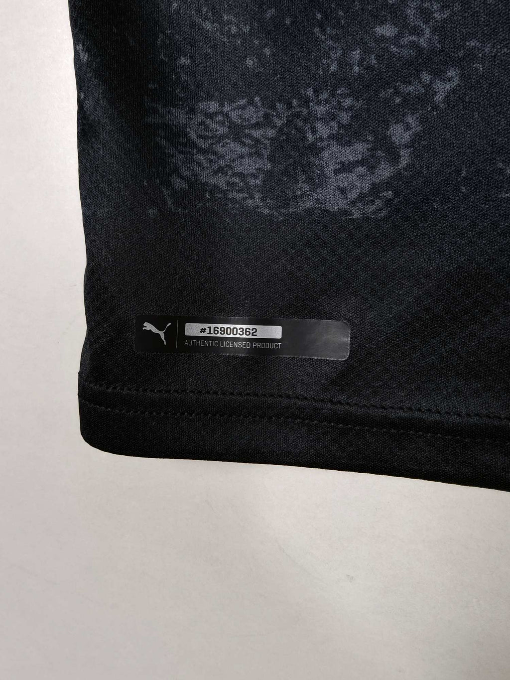 2019-20 Borussia Dortmund Away Shirt - detailed view