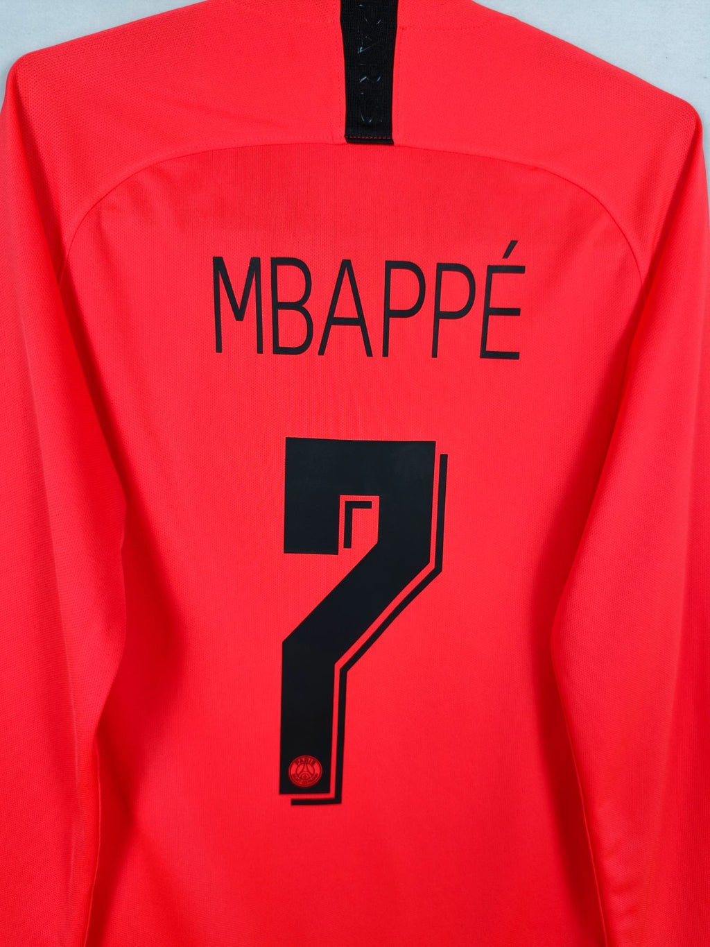 2019-20 Paris Saint-Germain Away Shirt Mbappé #7 (LS) - detailed view