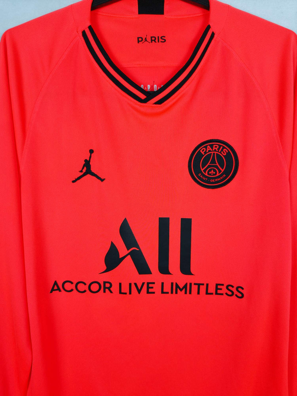2019-20 Paris Saint-Germain Away Shirt Mbappé #7 (LS) - detailed view