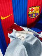 2016-17 Barcelona Home Shirt Suárez #9 - detailed view