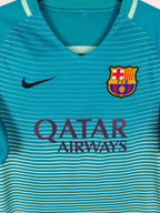 2016-17 Barcelona Third Shirt Suárez #9 - detailed view