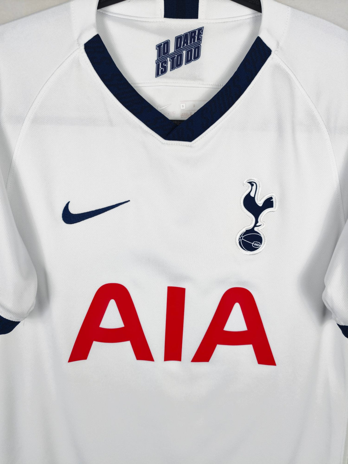 2019-20 Tottenham Hotspur Home Shirt Sissoko #17 - detailed view