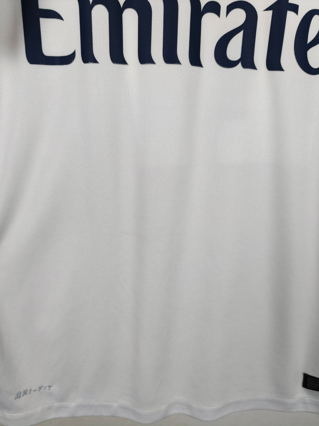 2015-16 Paris Saint-Germain Away Shirt Maxwell #17 - detailed view