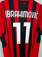 2021-22 AC Milan Home Shirt Ibrahimović #11 - detailed view